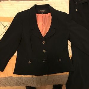 Women’s suit